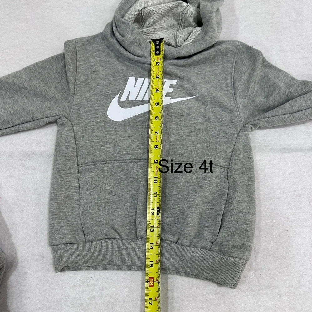 Boy’s Nike Gray Sweatshirt Hoodie